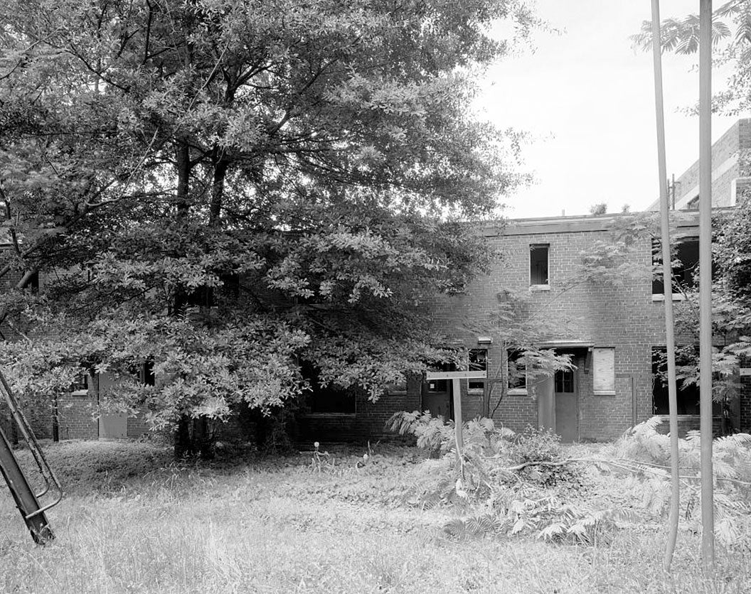 Historic Photo : Techwood Homes, Building No. 9, 112-126 Parker Street, Atlanta, Fulton County, GA 1 Photograph