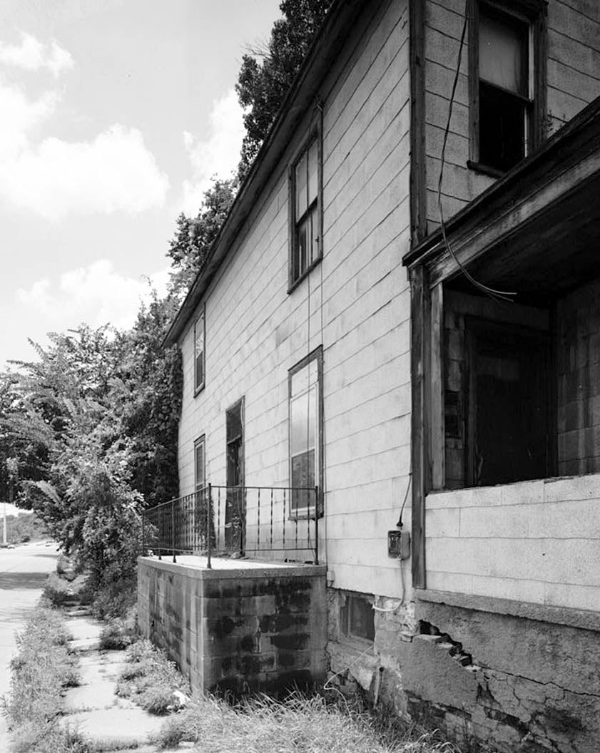 Historic Photo : Workingmen's Houses, Michael Mahony House, 235 South Locust Street, Dubuque, Dubuque County, IA 7 Photograph