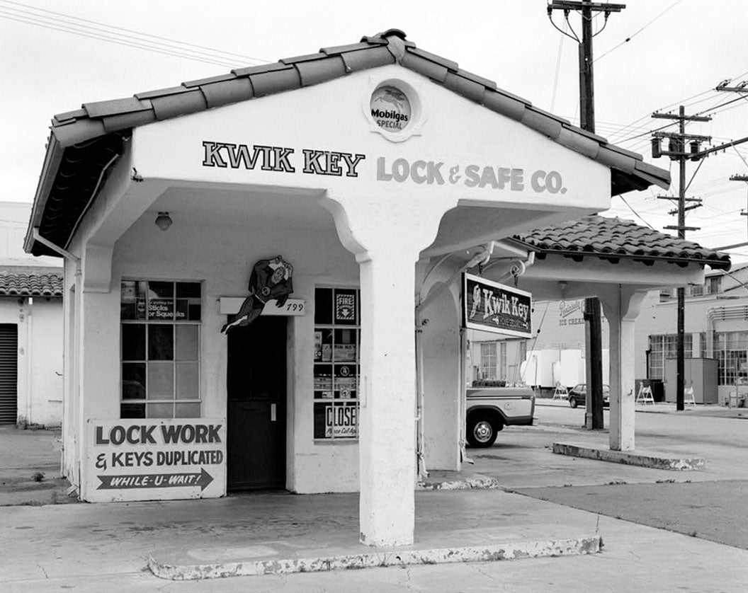 Historic Photo : Violet Ray Gasoline Station, 799 Alma Street, Palo Alto, Santa Clara County, CA 1 Photograph