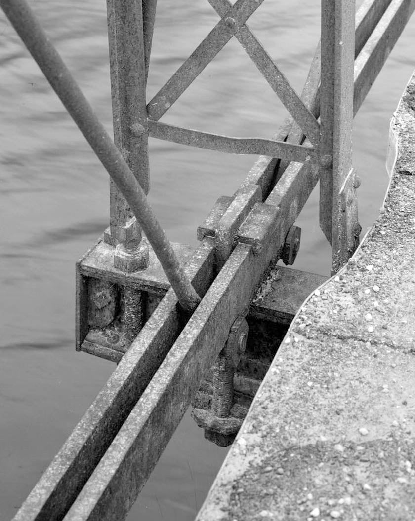 Historic Photo : Freeport Bridge, Spanning Upper Iowa River, Decorah, Winneshiek County, IA 21 Photograph