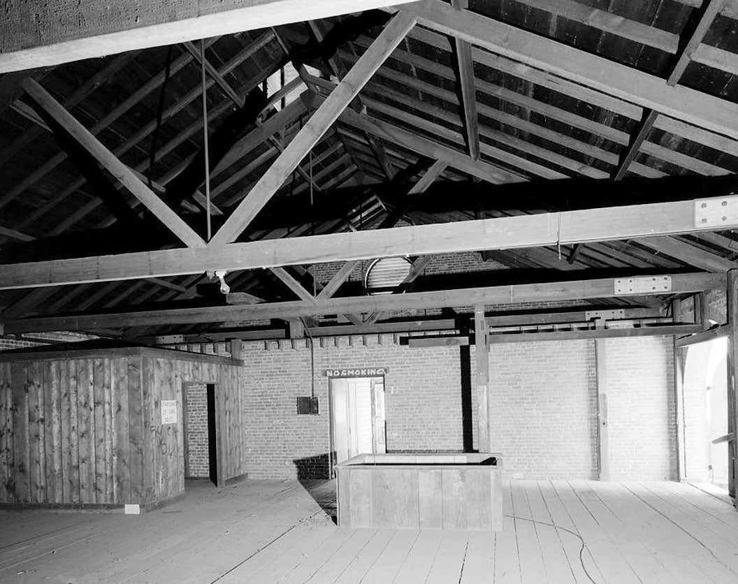 Historic Photo : Mare Island Naval Shipyard, Stables, Cedar Avenue, east side Cedar Avenue, north of Fourteenth Street, Vallejo, Solano County, CA 1 Photograph