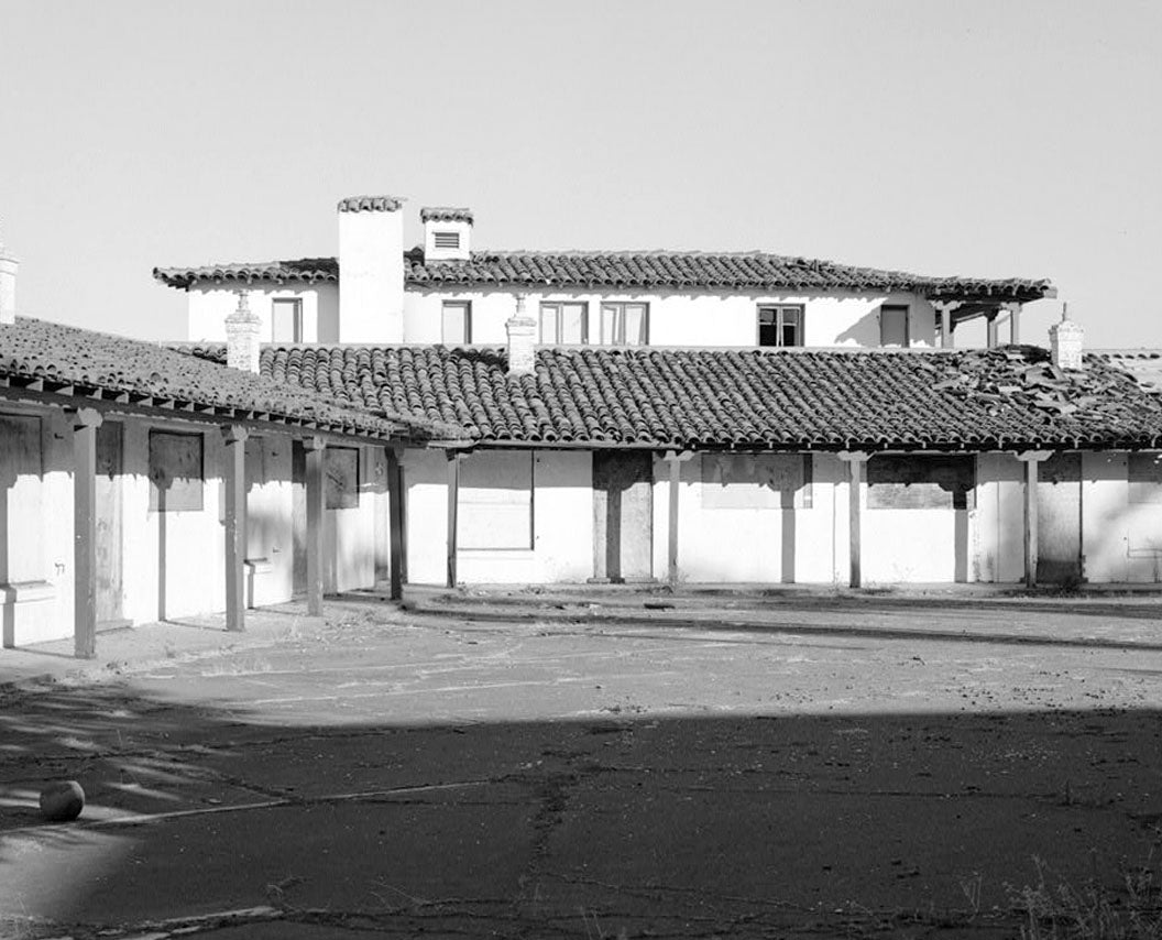 Historic Photo : Mission Motel, South Court, 9235 MacArthur Boulevard, Oakland, Alameda County, CA 3 Photograph