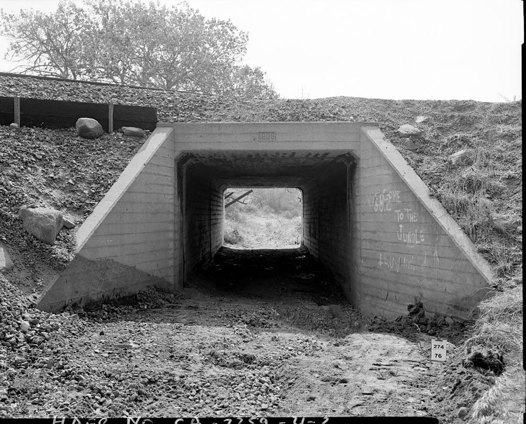 Historic Photo : Burlington Northern Santa Fe Railroad, Cajon Subdivision, Structure No. 68.2, between Cajon Summit and Keenbrook, Devore, San Bernardino County, CA 1 Photograph