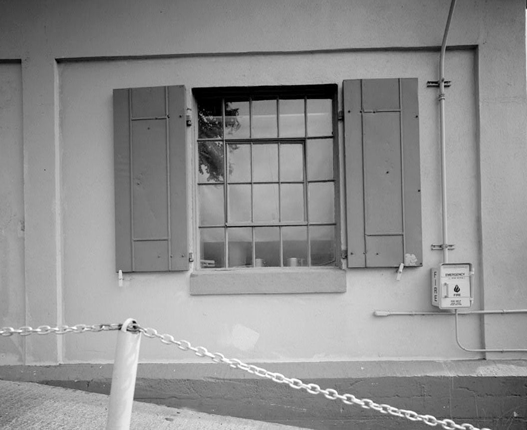 Historic Photo : U.S. Naval Base, Pearl Harbor, Magazine Building, Kuakua Avenue near Wharf S-19, Pearl City, Honolulu County, HI 1 Photograph