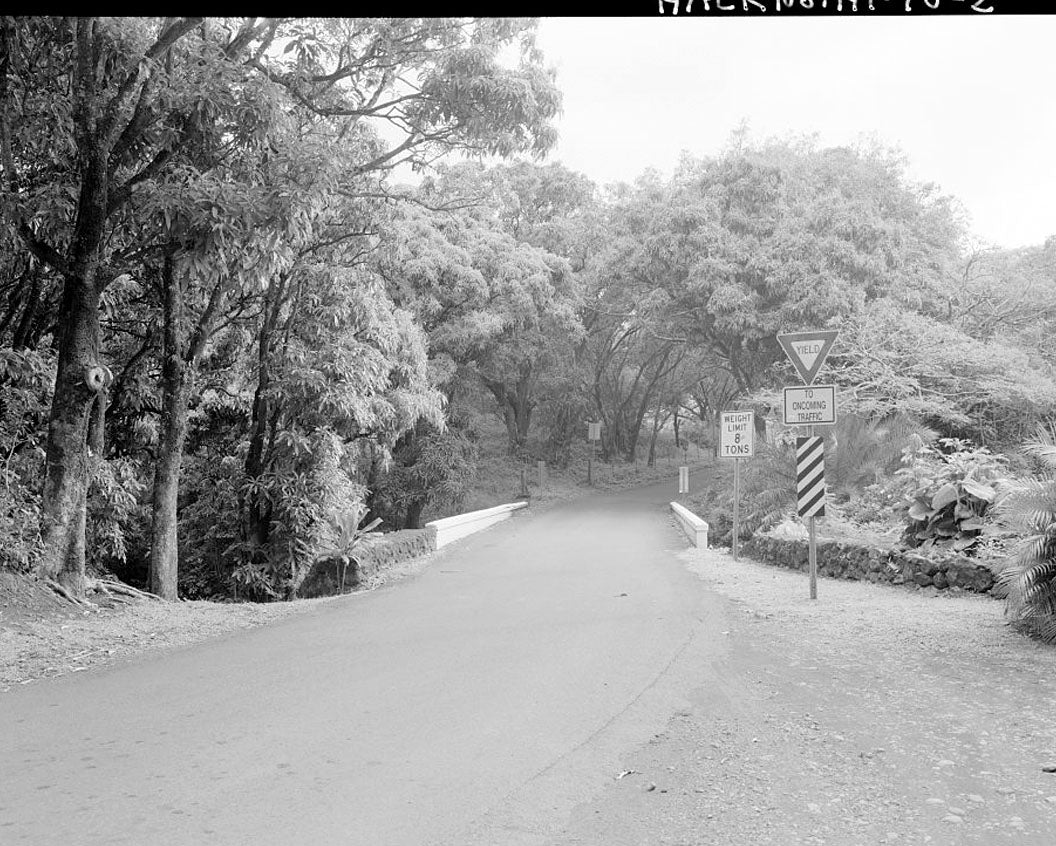 Historic Photo : Kaukau'ai Bridge, Spanning Kaukau'ai Gulch on Hana Highway (County Route 31), Kipahulu, Maui County, HI 1 Photograph