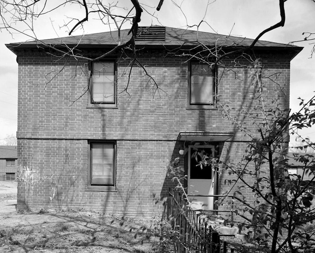 Historic Photo : Clark Howell Homes, Building I-2, 222 Hunnicutt Street, Atlanta, Fulton County, GA 4 Photograph