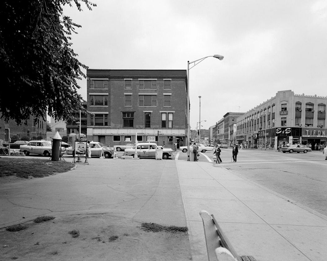 Historic Photo : Hotchkiss Block (Irving Block), 11 East Main Street, Waterbury, New Haven County, CT 2 Photograph