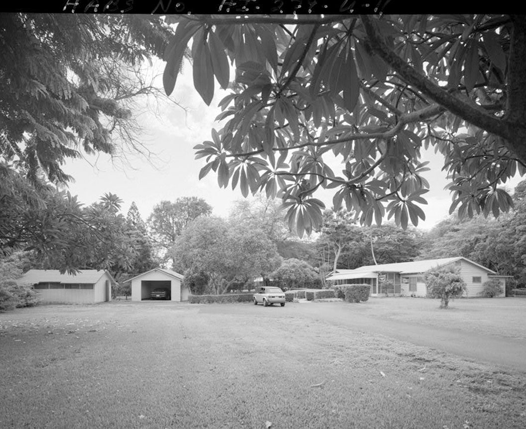 Historic Photo : Naval Air Station Barbers Point, Officer House with Garage Type, Franklin & Saratoga Avenues, Ewa, Honolulu County, HI 5 Photograph