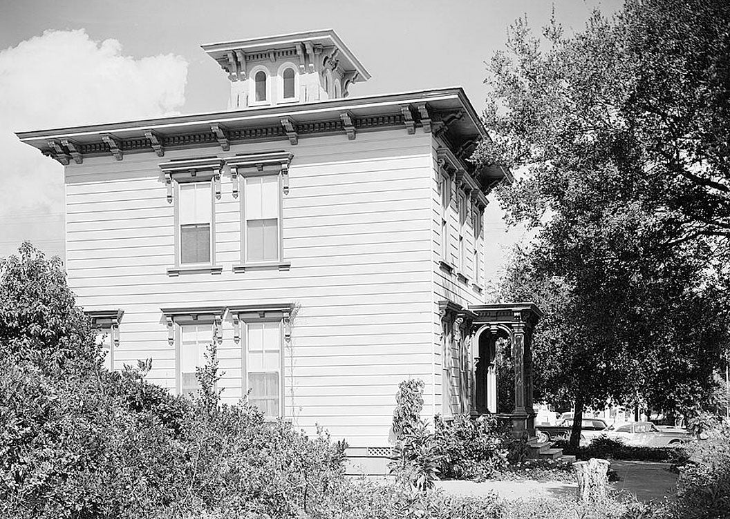 Historic Photo : Hunt-Stambach House, 404 West Montecito Street (moved from Victoria Street), Santa Barbara, Santa Barbara County, CA 1 Photograph