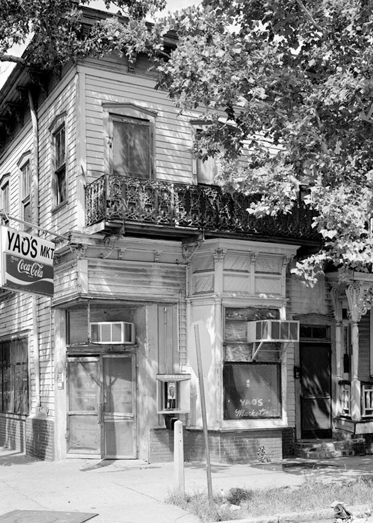 Historic Photo : Savannah Victorian Historic District, Bounded by Gwinnett, East Broad, West Broad Street & Anderson Lane, Savannah, Chatham County, GA 66 Photograph