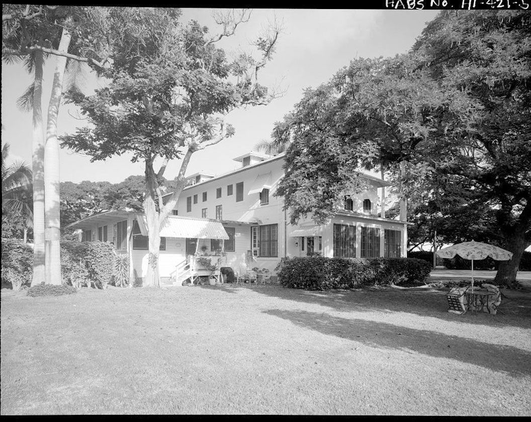 Historic Photo : U.S. Naval Base, Pearl Harbor, Marine Corps Officers' Duplex Quarters, Salvor Street & Russell Avenue, Pearl City, Honolulu County, HI 1 Photograph