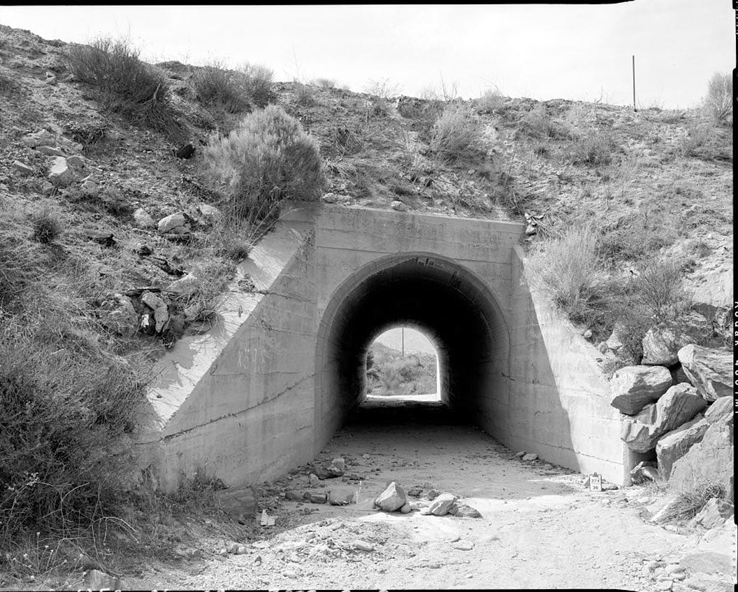 Historic Photo : Burlington Northern Santa Fe Railroad, Cajon Subdivision, Structure No. 59.8X, between Cajon Summit and Keenbrook, Devore, San Bernardino County, CA 1 Photograph