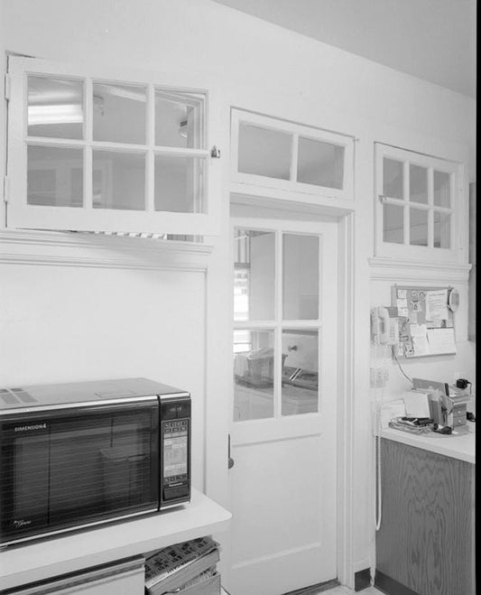 Naval Magazine Lualualei, Headquarters Branch, Commanding Officer's Quarters, Intersection of Sixty-sixth & Constitution Streets, Pearl City, Honolulu County, HI 2