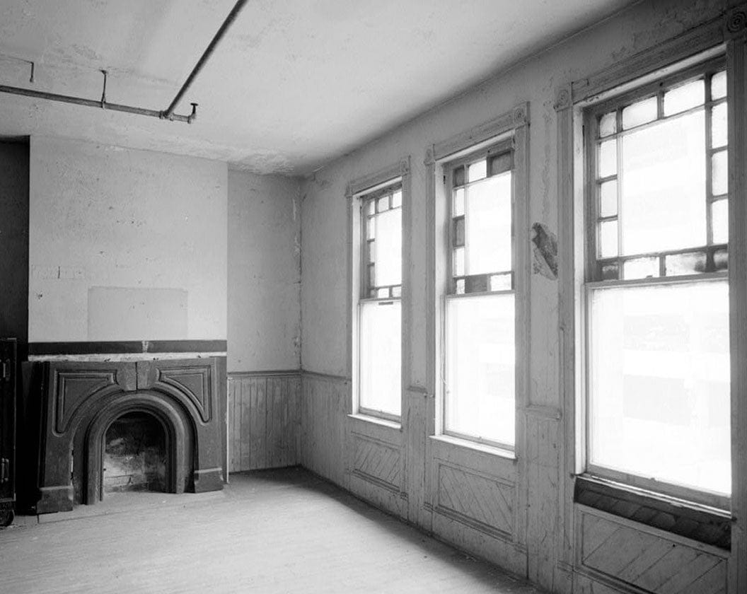 Historic Photo : Griggs Building, 221-227 Bank Street, Waterbury, New Haven County, CT 1 Photograph