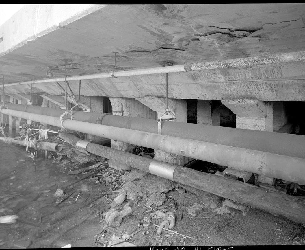 Historic Photo : U.S. Naval Base, Pearl Harbor, Marine Railway No. 2, Crane Wharf, Near intersection of Avenue G & Third Street , Pearl City, Honolulu County, HI 2 Photograph