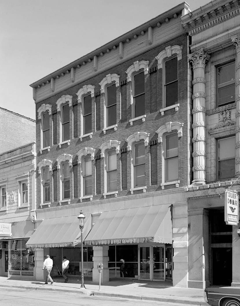 Historic Photo : Dubuque Commercial & Industrial Buildings, Dubuque, Dubuque County, IA 60 Photograph