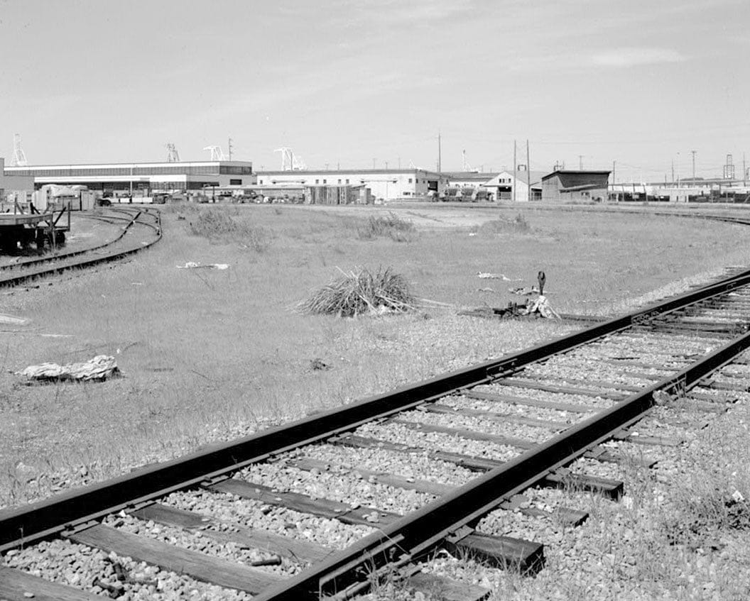 Historic Photo : Oakland Naval Supply Center, Salvage Storage & Service Shed, Sixth Street near Intersection of B Street, Oakland, Alameda County, CA 2 Photograph
