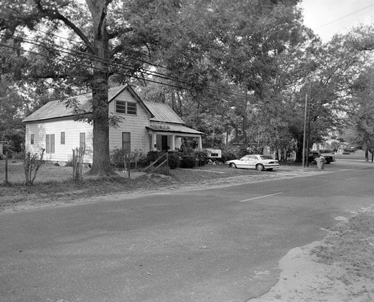 Gaskin Avenue Neighborhood, Dart Street to east, CSX Railroad to south, Pearl & Madison Avenues to west, & Wilson & Gordon Streets to north, Douglas, Coffee County, GA 7