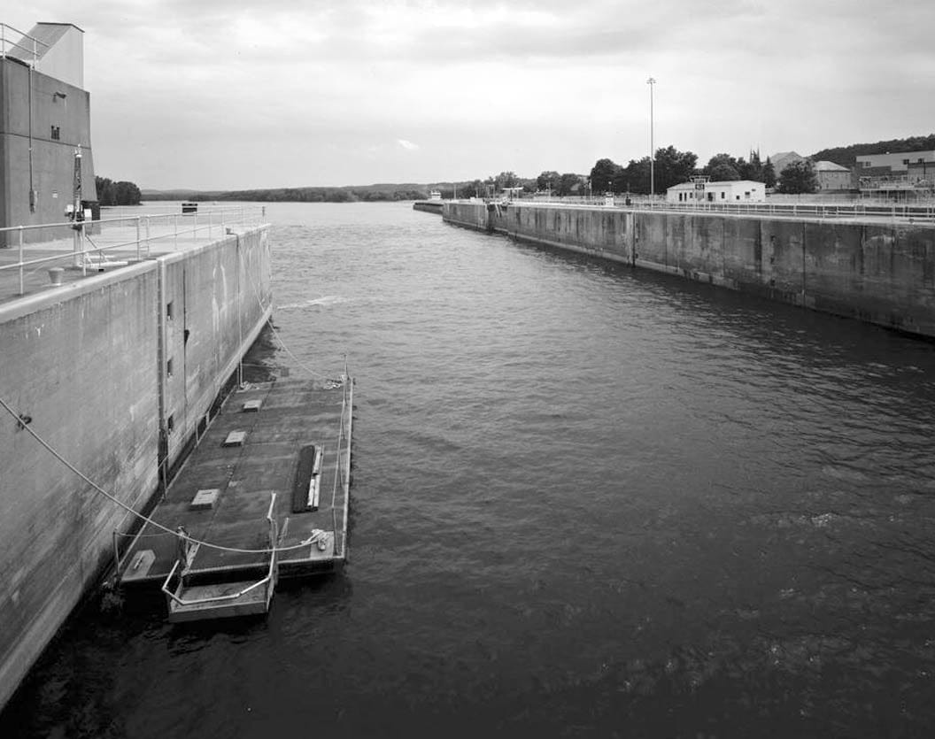 Historic Photo : Upper Mississippi River 9-Foot Channel, Lock & Dam No. 10, Guttenberg, Clayton County, IA 32 Photograph