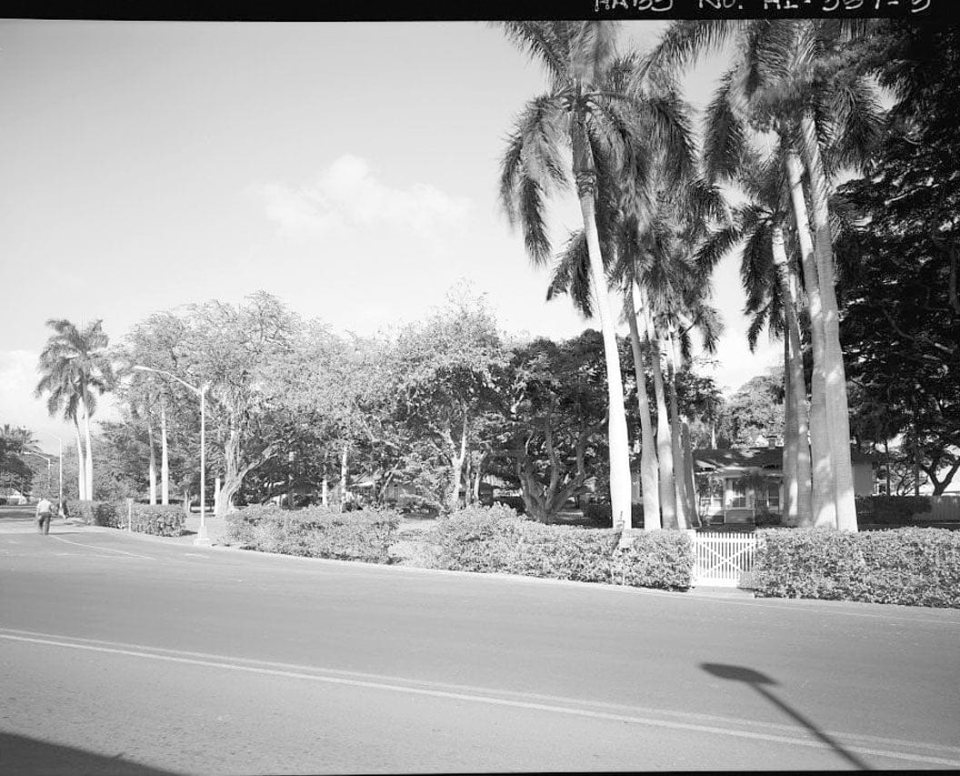 Historic Photo : U.S. Naval Base, Pearl Harbor, Naval Housing Area Hale Alii, Hale Alii Avenue, Eighth Street, & Avenue D, Pearl City, Honolulu County, HI 1 Photograph