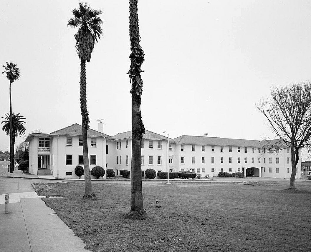 Historic Photo : Letterman General Hospital, Nurses' Quarters, Girard Road & Lincoln Boulevard, Presidio of San Francisco, San Francisco, San Francisco County, CA 3 Photograph