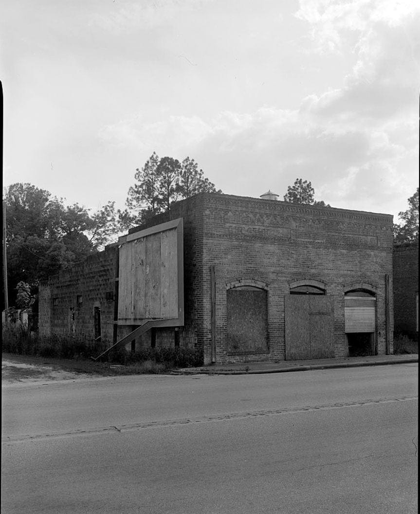 Historic Photo : Ahl-Dean-Hires Building, U.S. Highway 341, 130 feet southeast of Carter Avenue, Odum, Wayne County, GA 2 Photograph