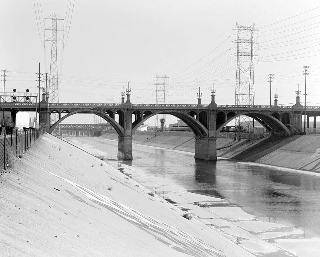 Historic Photo : Ninth Street Viaduct, Spanning Los Angeles River at Olympic Boulevard, Los Angeles, Los Angeles County, CA 4 Photograph
