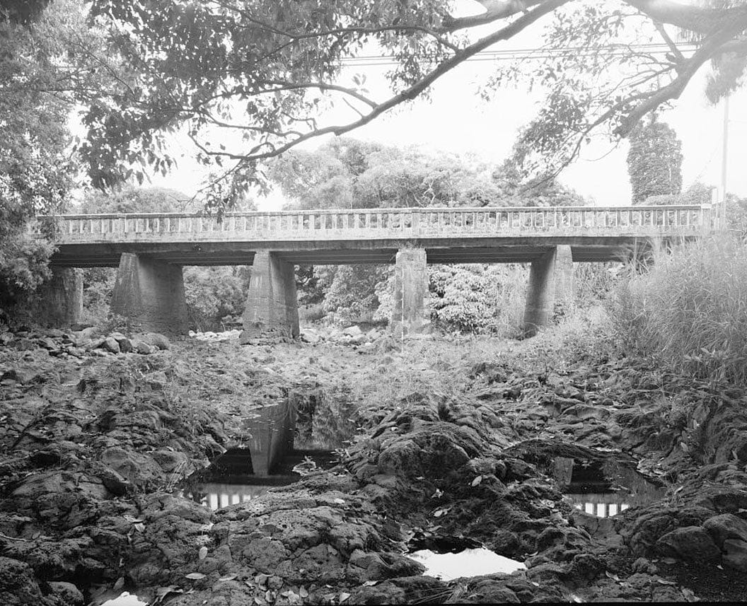 Historic Photo : Waiohonu Bridge, Spanning Waiohonu Stream on Hana Highway (County Route 31), Puuiki, Maui County, HI 2 Photograph