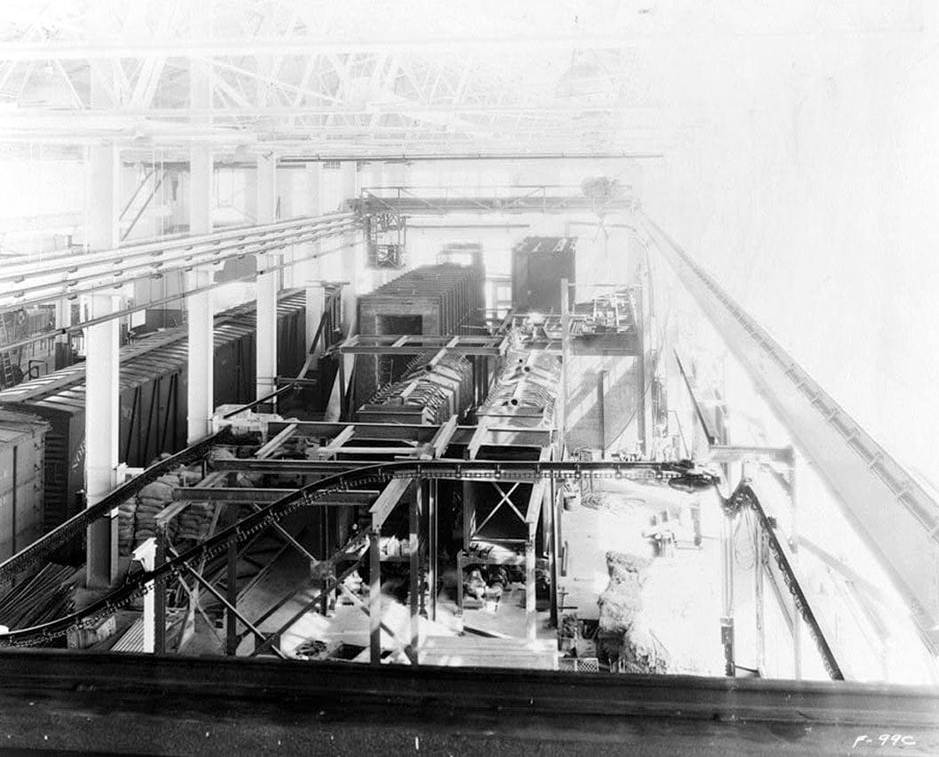 Historic Photo : Ford Motor Company Long Beach Assembly Plant, Assembly Building, 700 Henry Ford Avenue, Long Beach, Los Angeles County, CA 15 Photograph