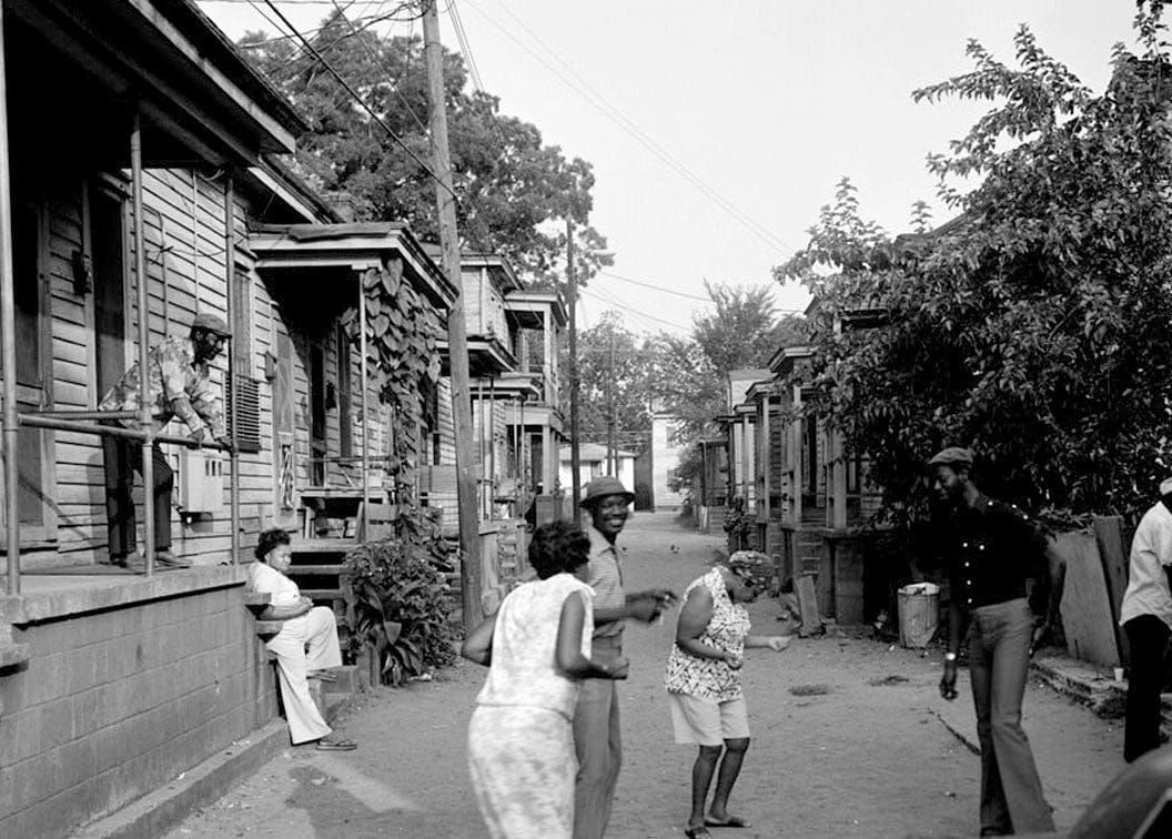 Historic Photo : Savannah Victorian Historic District, Bounded by Gwinnett, East Broad, West Broad Street & Anderson Lane, Savannah, Chatham County, GA 7 Photograph