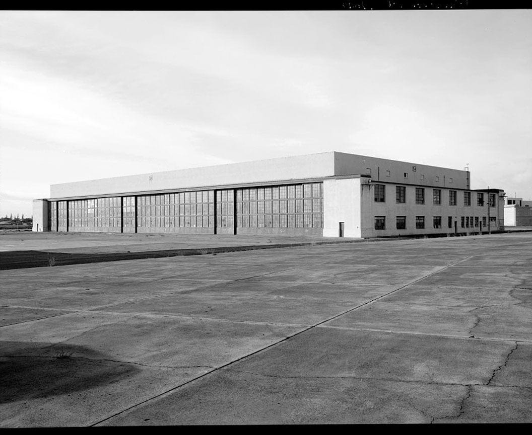 Historic Photo : U.S. Naval Base, Pearl Harbor, Seaplane Hangar, Lexington Boulevard west of Gannet Street, Pearl City, Honolulu County, HI 1 Photograph