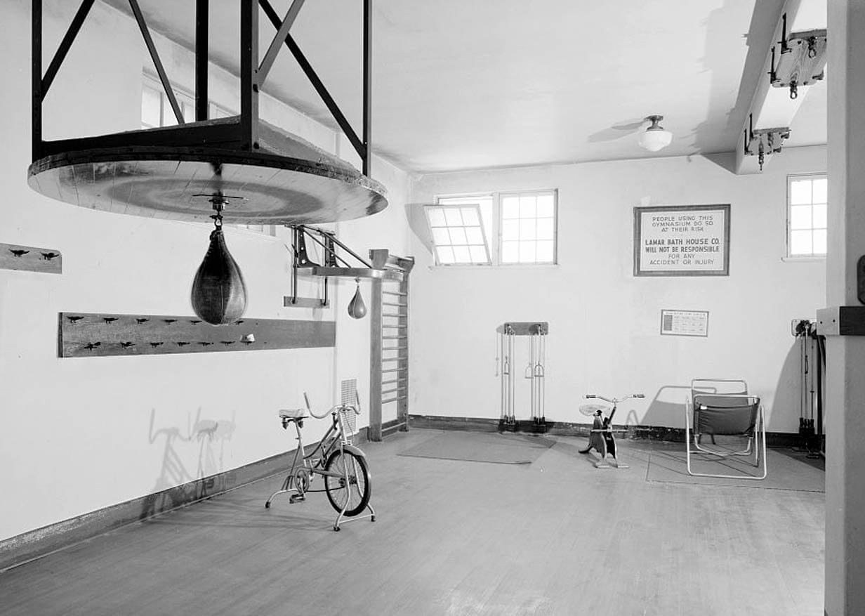 Historic Photo : Bathhouse Row, Lamar Bathhouse, Central Avenue, Hot Springs, Garland County, AR 1 Photograph