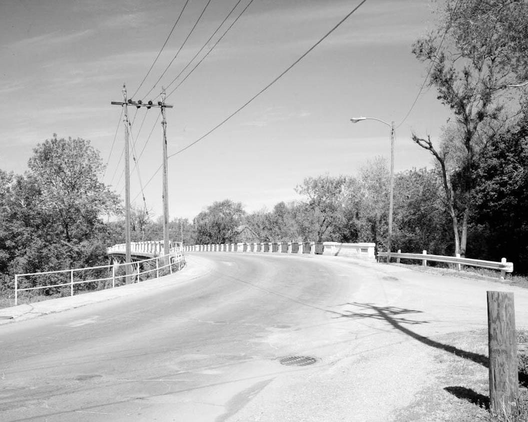 Historic Photo : Open Spandrel Bridge, Hawkeye Avenue, spanning Des Moines River, Fort Dodge, Webster County, IA 4 Photograph