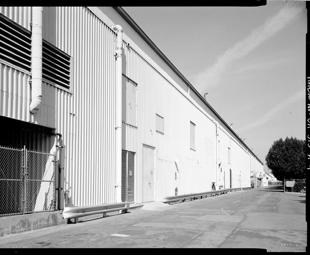 Historic Photo : Douglas Aircraft Company Long Beach Plant, Final Aircraft Assembly Building, 3855 Lakewood Boulevard, Long Beach, Los Angeles County, CA 6 Photograph