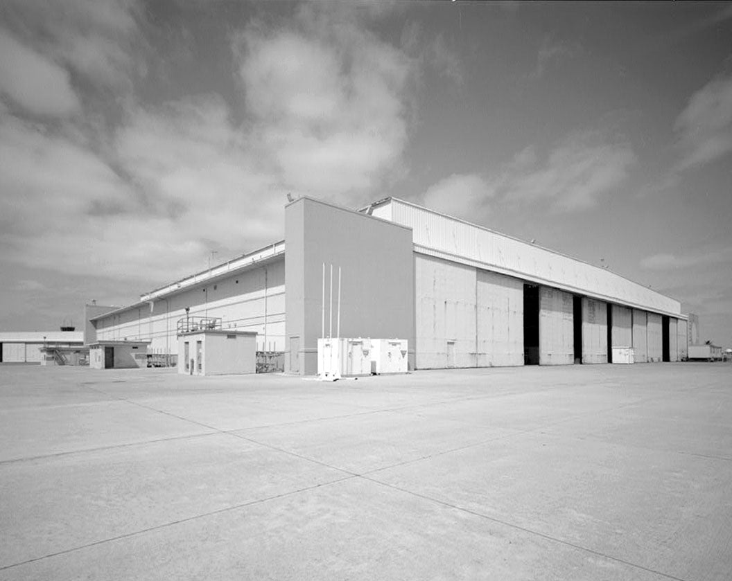 Historic Photo : U.S. Marine Corps Base Hawaii, Kaneohe Bay, Hangar No. 4, First Street between A & B Streets, Kailua, Honolulu County, HI 3 Photograph