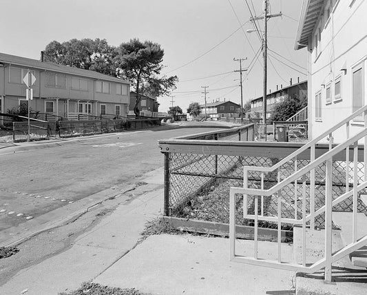 Easter Hill Village, Bordered by South Twenty-sixth Street, South Twenty-eighth Street, Hinkley Avenue, Foothill Avenue & Corto Square, Richmond, Contra Costa County, CA 11