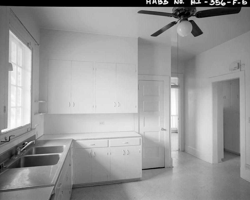 Historic Photo : U.S. Naval Base, Pearl Harbor, Naval Housing Area Hospital Point, Pharmacist's Quarters Type, 13-16 First Street, Pearl City, Honolulu County, HI 2 Photograph