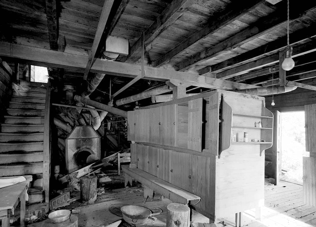 Historic Photo : Green Butte Copper Company, Bunkhouse (Upper camp), McCarthy Creek 12 miles Northeast of McCarthy, McCarthy, Valdez-Cordova Census Area, AK 3 Photograph