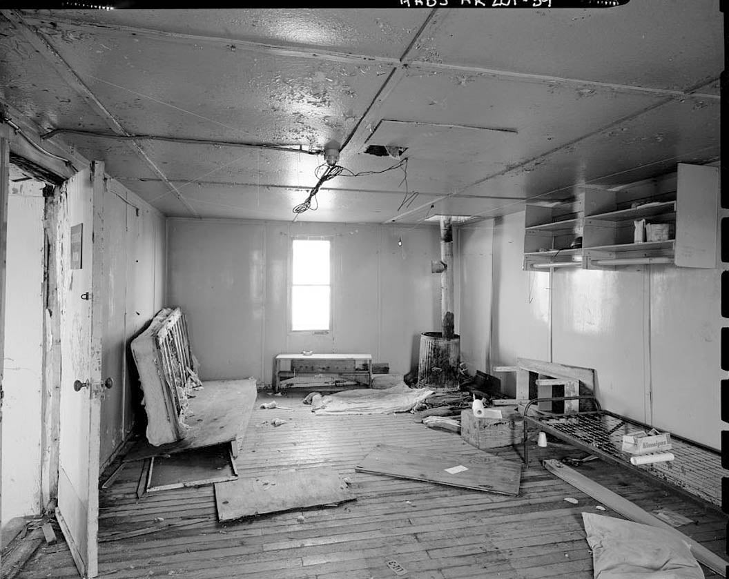 Historic Photo : POW-3 Distant Early Warning Line Station, Bullen Point, Prudhoe Bay, North Slope Borough, AK 9 Photograph