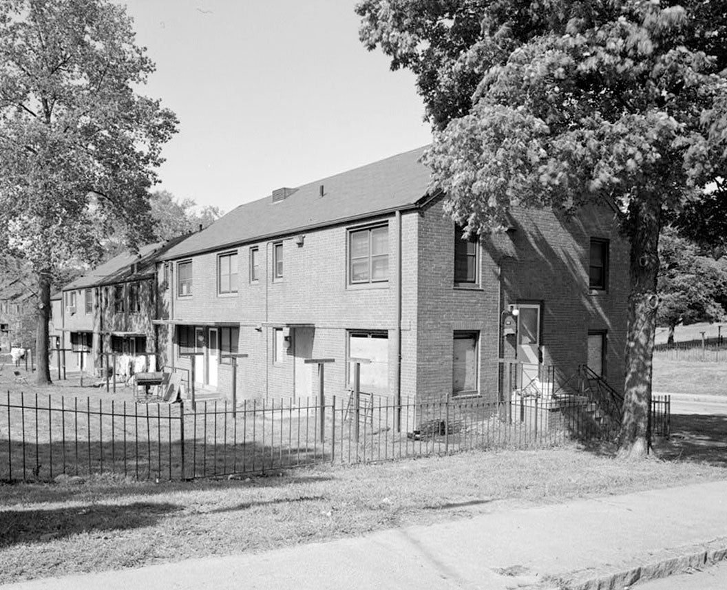 Historic Photo : Clark Howell Homes, Building E-6, 498 Venable Street, Atlanta, Fulton County, GA 1 Photograph