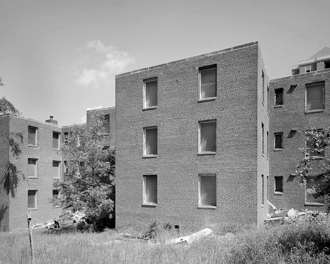 Historic Photo : Techwood Homes, Building No. 4, 489-499 Techwood Drive & 115-119 Pine Street, Atlanta, Fulton County, GA 5 Photograph