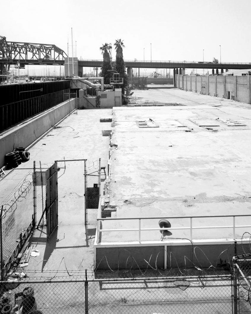 Historic Photo : Ford Motor Company Long Beach Assembly Plant, Oil House, 700 Henry Ford Avenue, Long Beach, Los Angeles County, CA 2 Photograph