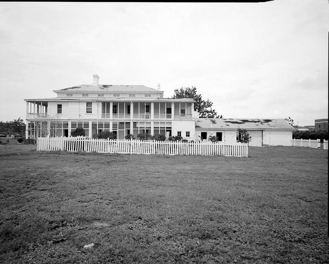 Historic Photo : U.S. Naval Air Station, Senior Officers' Quarters Q-2, Q-2 North Avenue, Pensacola, Escambia County, FL 1 Photograph