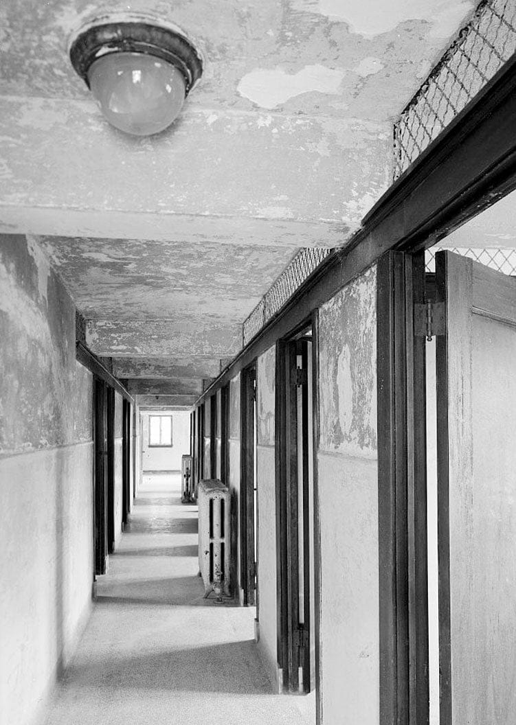 Historic Photo : Bathhouse Row, Maurice Bathhouse, Central Avenue, Hot Springs, Garland County, AR 8 Photograph