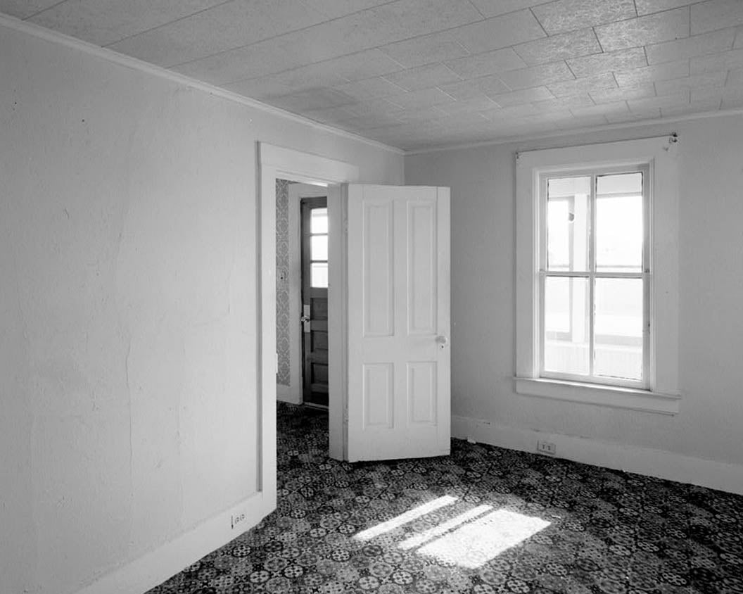 Historic Photo : Workingmen's Houses, Michael Fenton House, 375 South Locust Street, Dubuque, Dubuque County, IA 3 Photograph