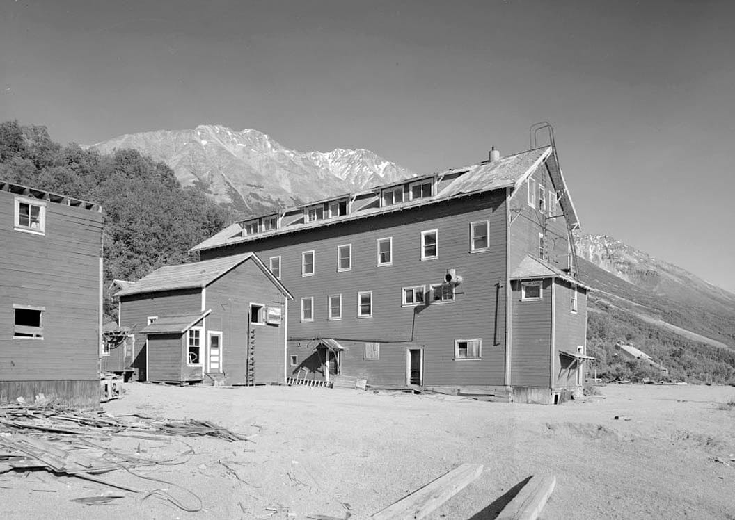 Historic Photo : Kennecott Copper Corporation, On Copper River & Northwestern Railroad, Kennicott, Valdez-Cordova Census Area, AK 2 Photograph
