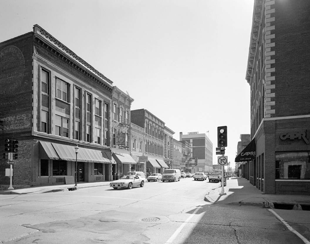 Historic Photo : Dubuque Commercial & Industrial Buildings, Dubuque, Dubuque County, IA 4 Photograph