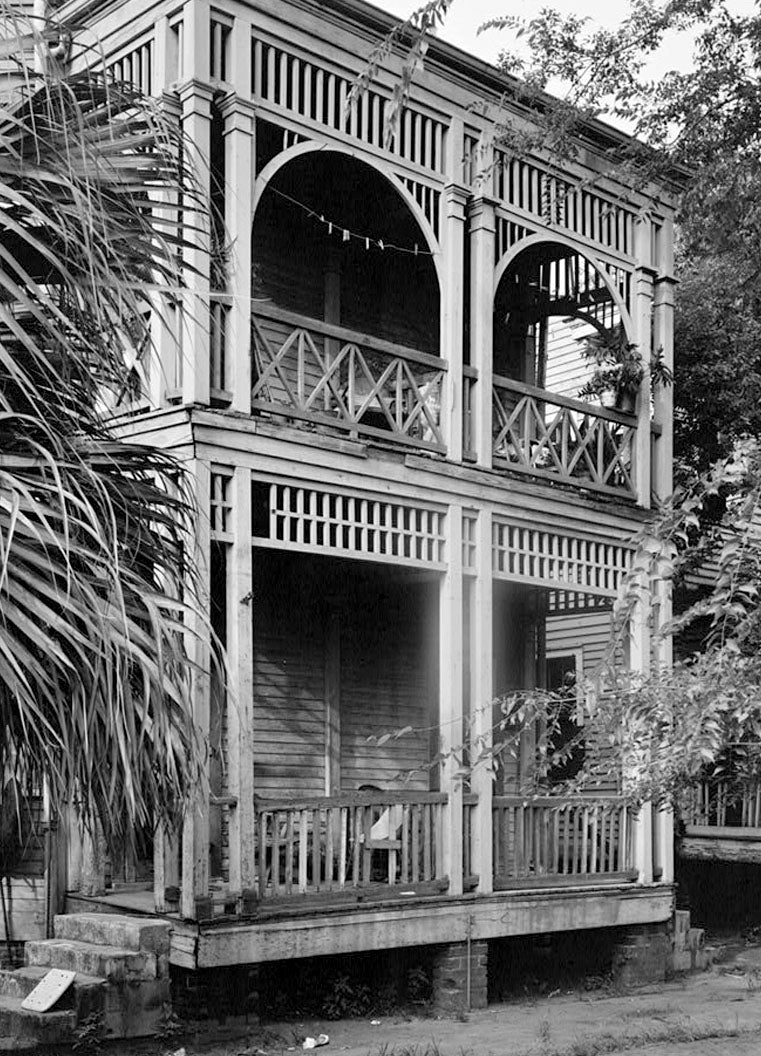 Historic Photo : Savannah Victorian Historic District, Bounded by Gwinnett, East Broad, West Broad Street & Anderson Lane, Savannah, Chatham County, GA 90 Photograph