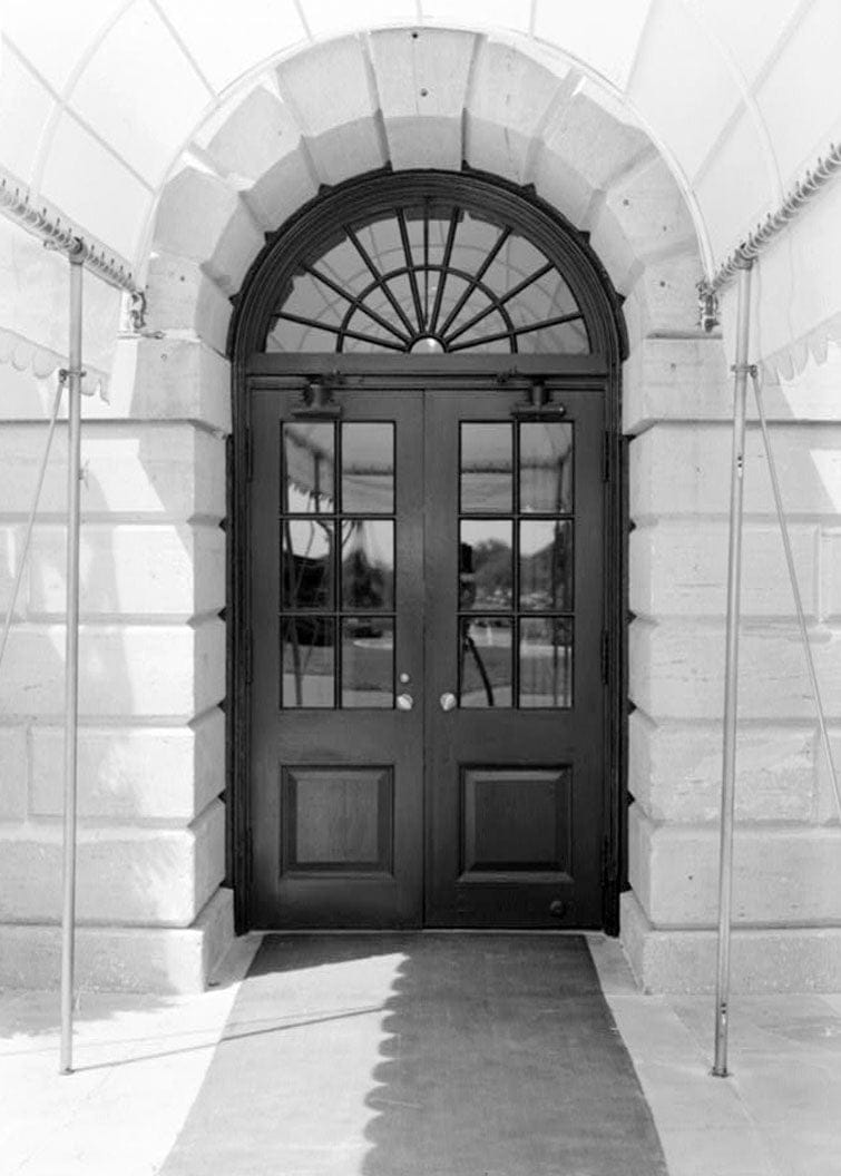 Historic Photo : White House, 1600 Pennsylvania Avenue, Northwest, Washington, District of Columbia, DC 214 Photograph