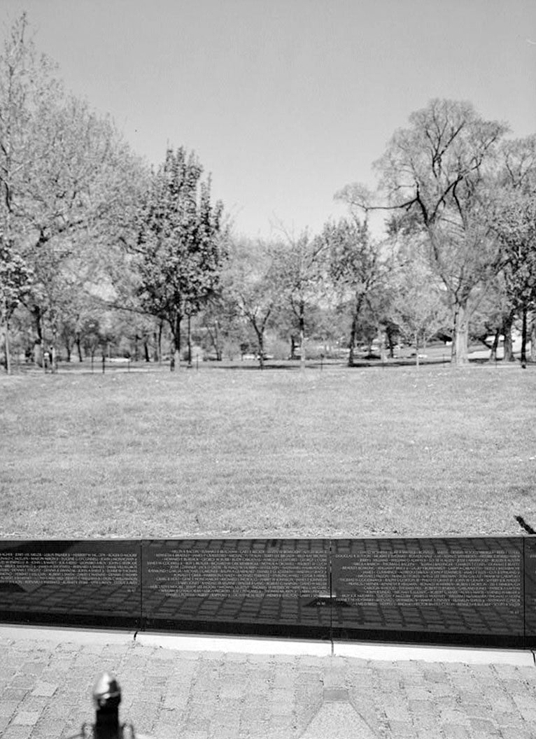 Historic Photo : Vietnam Veterans Memorial, West Potomac Park, Washington, District of Columbia, DC 34 Photograph